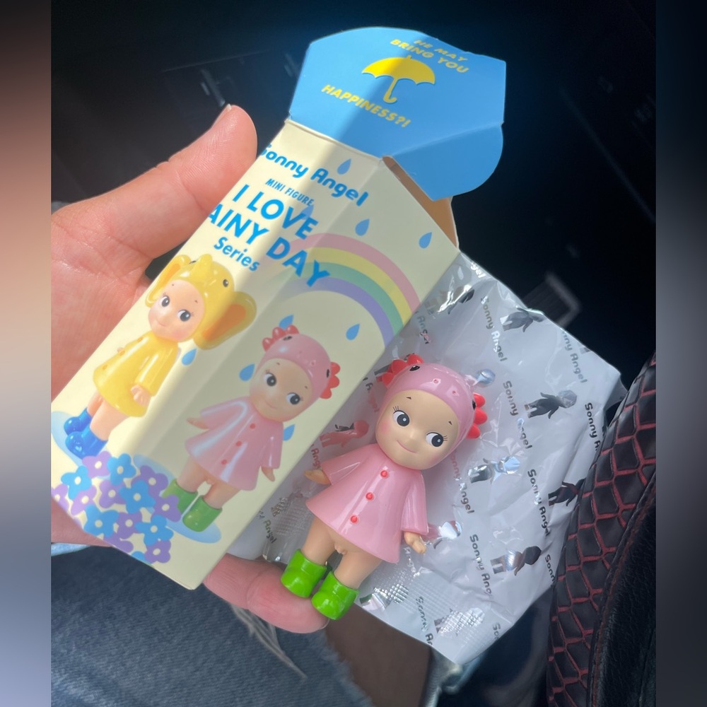 Sonny Angel Rainy Day Series Axolotl